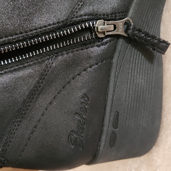 NWOT! Sketcher Fur Lined Ankle Boots - Picture 2 of 7